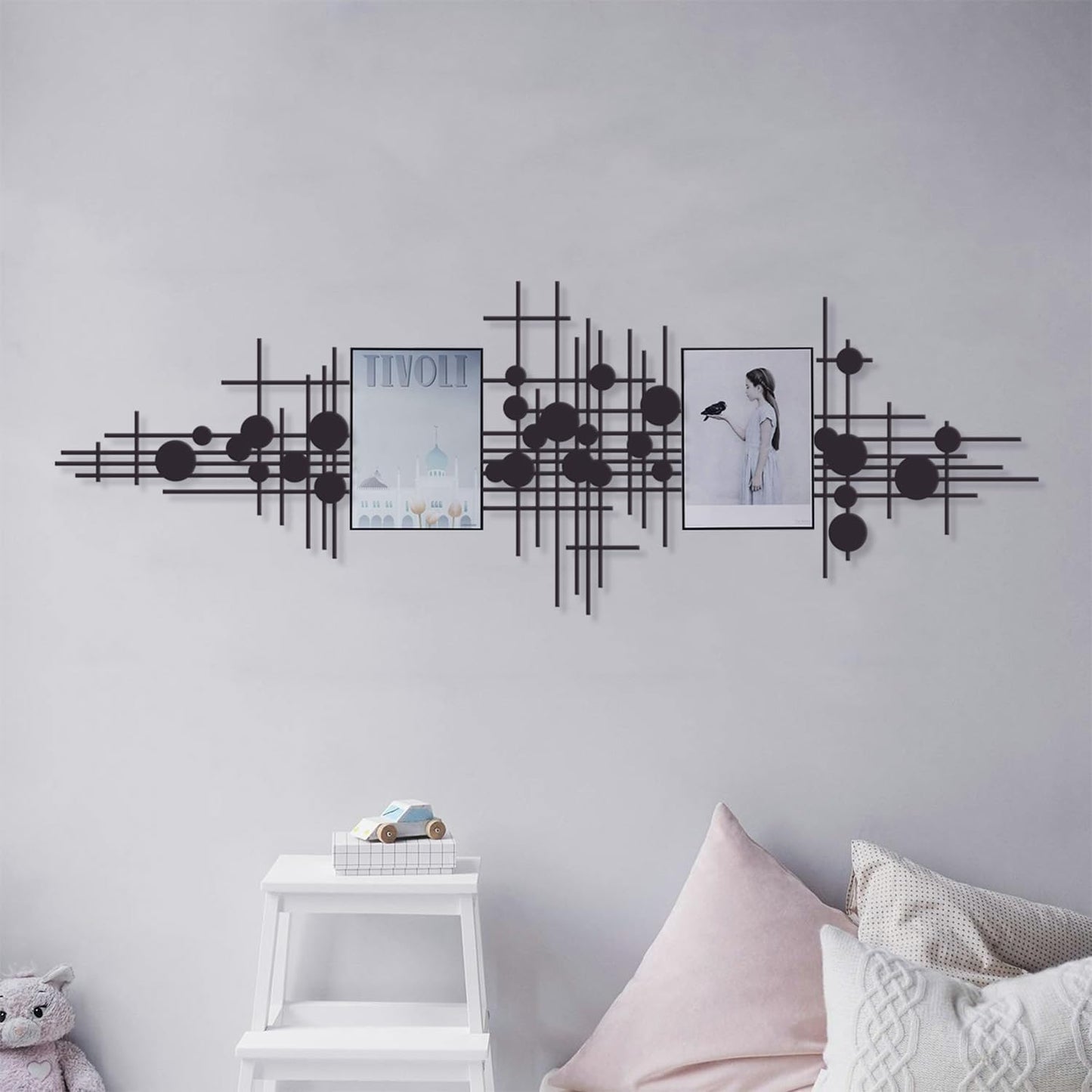 Rajukit Modern Geometric Abstract Metal Wall Art – Black Wall Decor – Large Metal Wall Sculpture for Living Room, Versatile Home Decor(33.9”*15.7”)